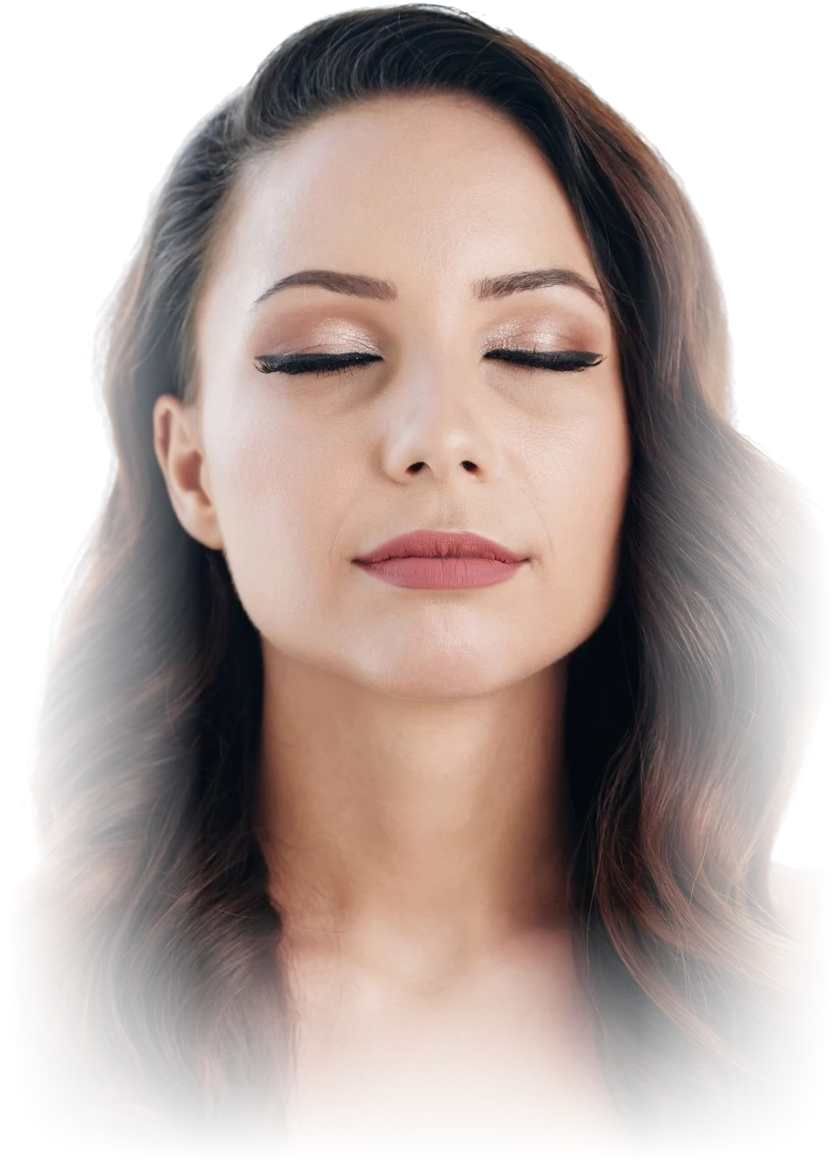 Visage de femme détendu, yeux fermés, illustrant les zones travaillées lors du soin